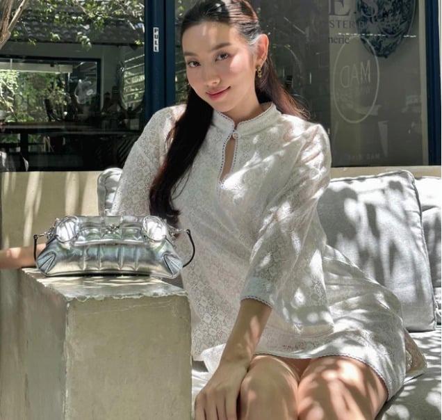 Ngắm gu thời trang Hoa hậu Thùy Tiên: Đơn giản vẫn sang, xinh, xịn-8