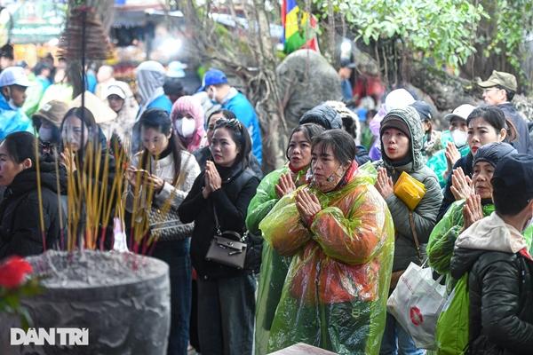 Chùa Hương tăng giá vé, khách phàn nàn có tiền triệu mới dám đi lễ chùa-2