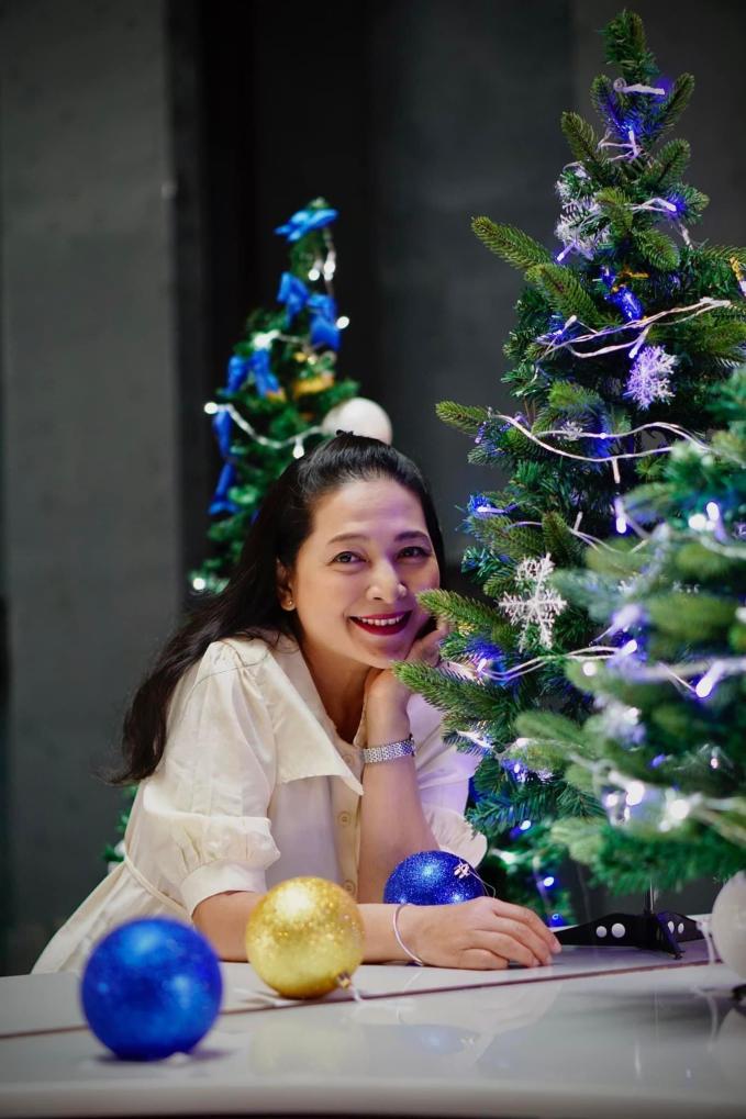 Sau 23 năm chia tay Thay Lời Muốn Nói, MC Quỳnh Hương tận hưởng cuộc sống an yên, ngoại hình đổi khác-5