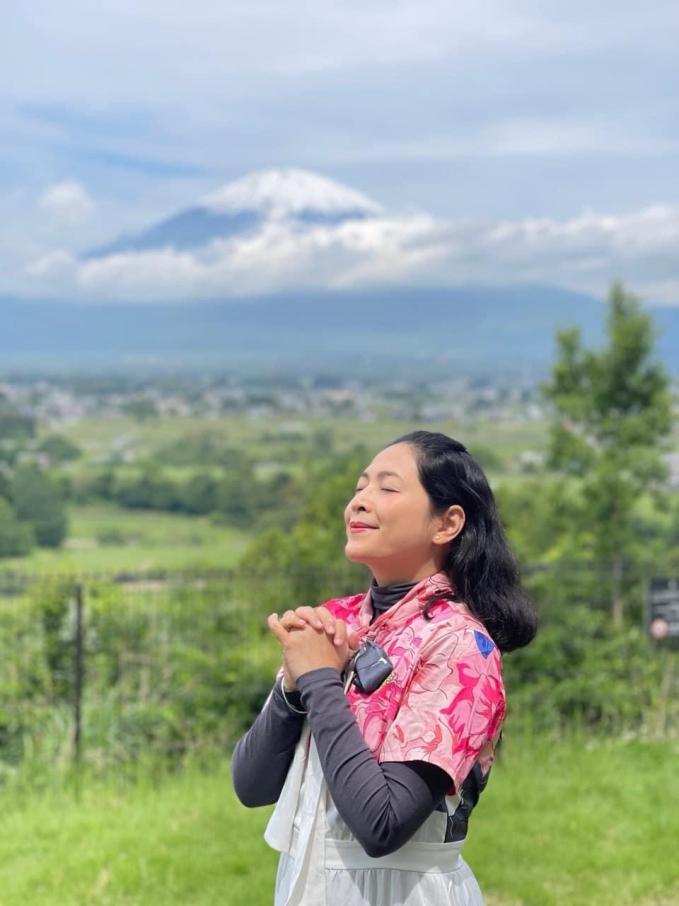 Sau 23 năm chia tay Thay Lời Muốn Nói, MC Quỳnh Hương tận hưởng cuộc sống an yên, ngoại hình đổi khác-2