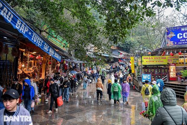 Chùa Hương tăng giá vé, khách phàn nàn có tiền triệu mới dám đi lễ chùa-6