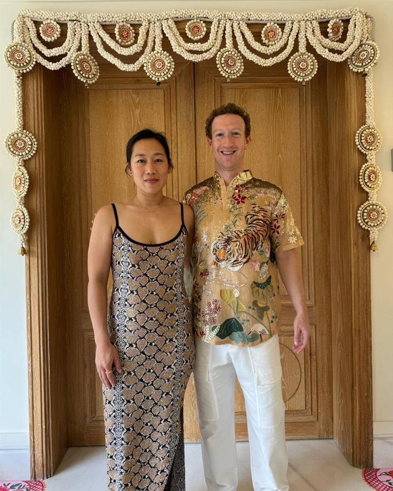 Ông chủ Facebook Mark Zuckerberg và vợ gây chú ý ở tiệc cưới 120 triệu USD-3