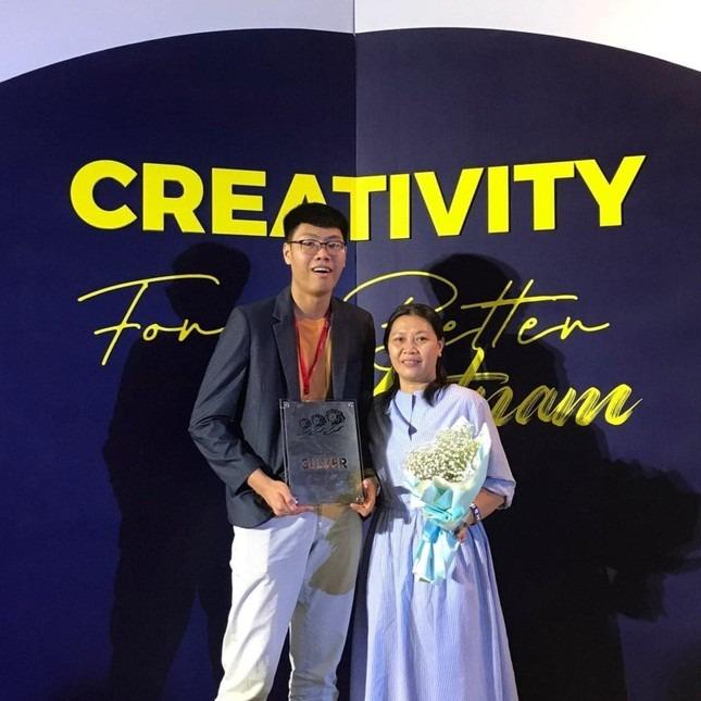 Bị nhà tuyển dụng từ chối, du học sinh Việt gây bão LinkedIn với thiết kế CV lấy cảm hứng từ visa-1