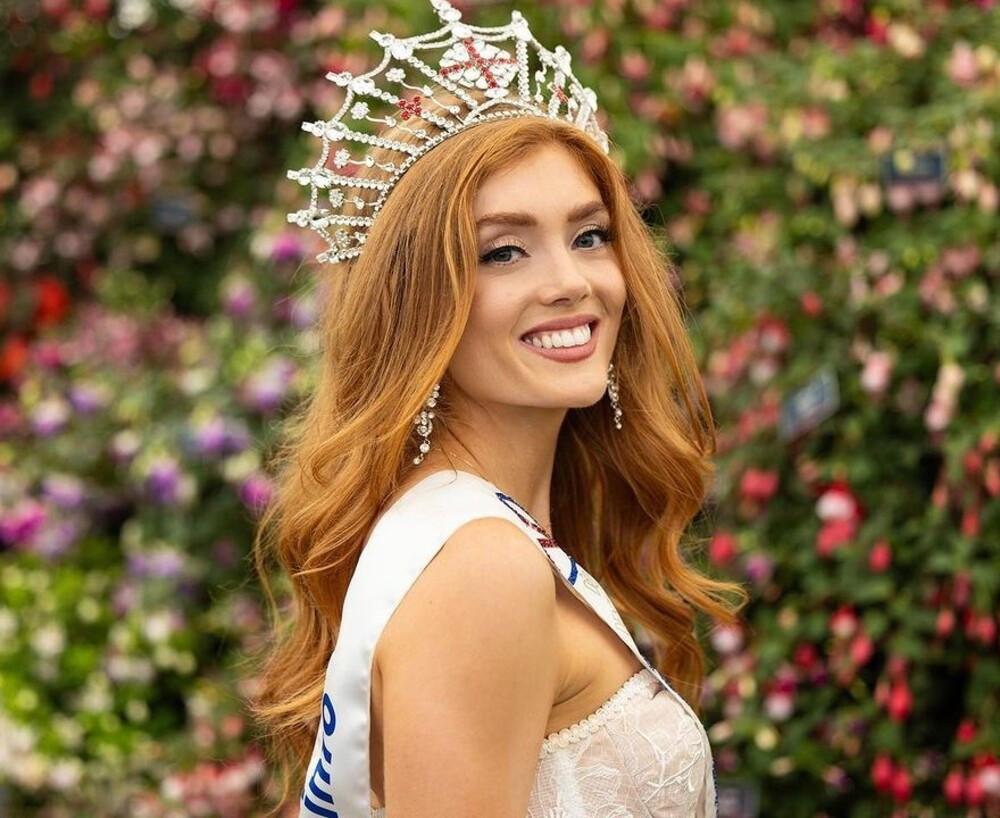 Ứng viên sáng giá Miss World 2023: Đam mê lái máy bay, quá khứ nhiều vết sẹo-1