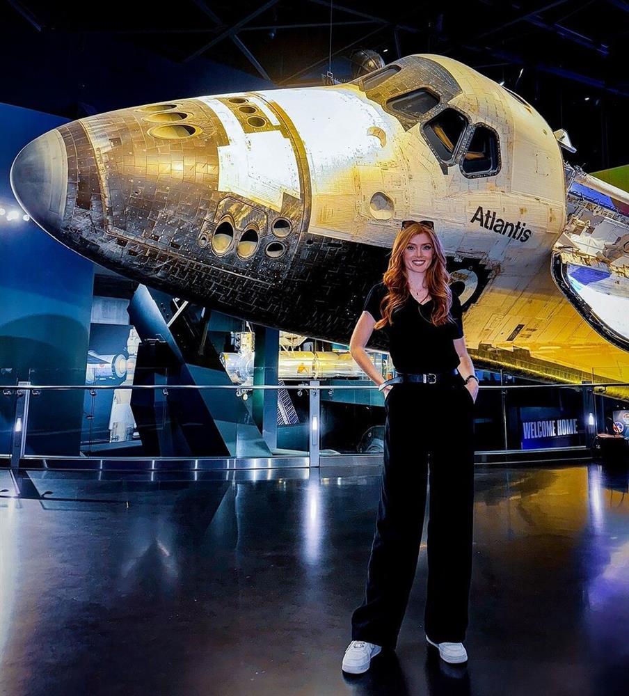 Ứng viên sáng giá Miss World 2023: Đam mê lái máy bay, quá khứ nhiều vết sẹo-11