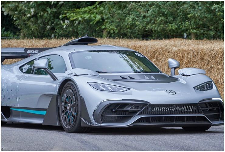 Quái vật sân cỏ 23 tuổi đã tậu xe 84 tỷ đồng và cách tiêu tiền đẳng cấp bậc nhất-2