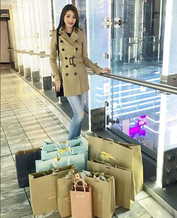 Jolie Nguyễn giàu như thế nào mà được gọi là rich kids?-10