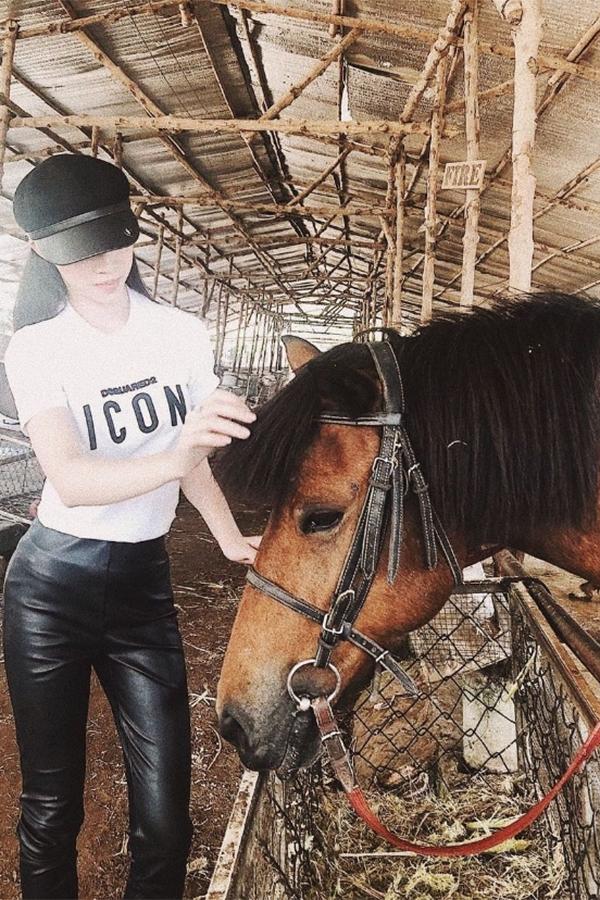 Jolie Nguyễn giàu như thế nào mà được gọi là rich kids?-7