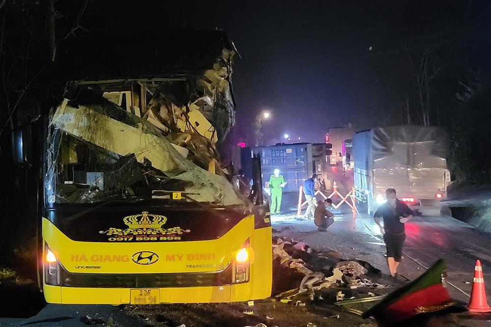 Tai nạn xe khách làm 5 người chết: Phó Thủ tướng chỉ đạo khẩn-1