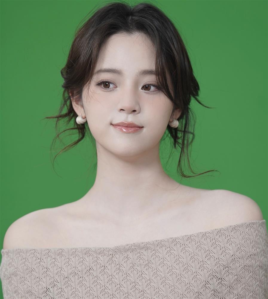 Những sao nữ 10X mải mê yêu đương, đánh mất sự nghiệp-10