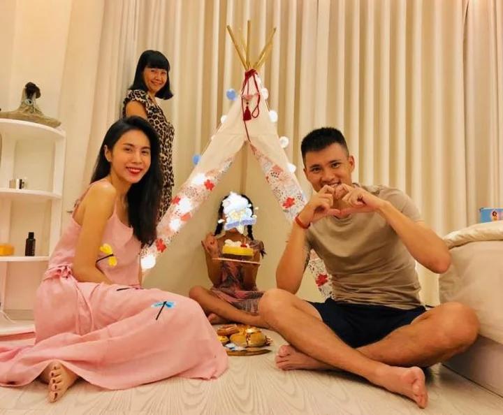 Thủy Tiên hiếm hoi cho ái nữ lên sóng, thừa nhận bản thân chỉ đẻ thuê cho chồng vì điều này!-1