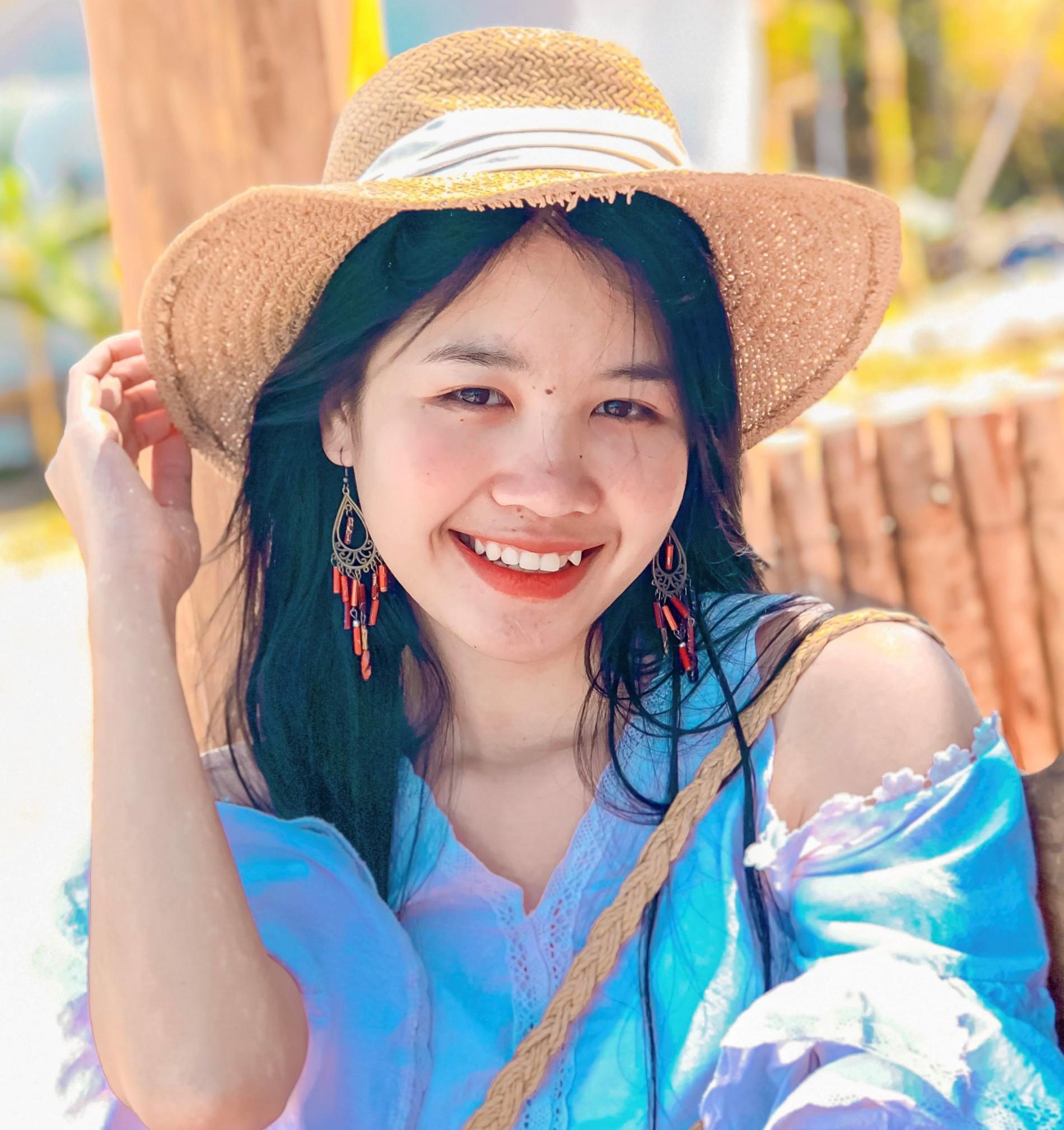 Vợ chồng ở Đắk Lắk có 6 con gái xinh như hoa xuất ngoại làm điều cảm động-3