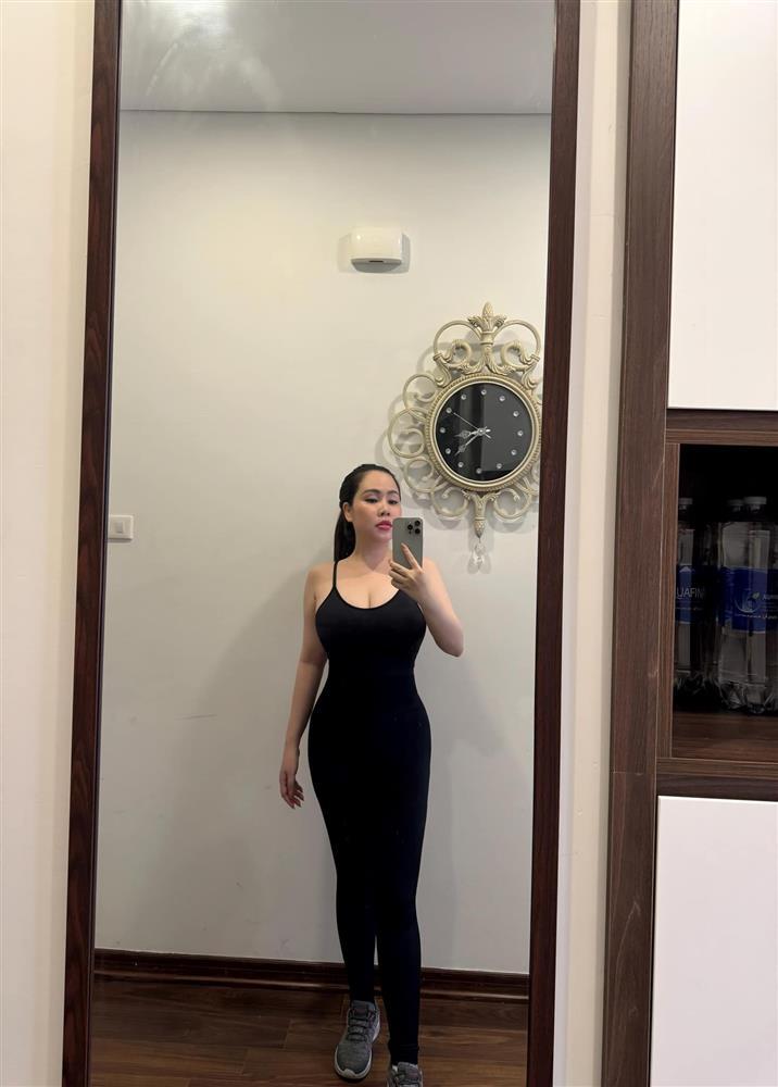 Nữ diễn viên lùn nhất màn ảnh Việt giảm 11kg sau khi ly hôn chồng Tây-1