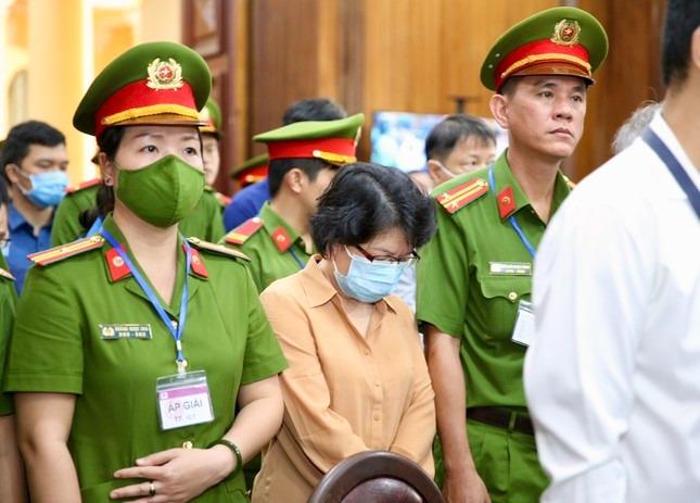 Hình ảnh nữ đại gia Trương Mỹ Lan sau hơn 1 năm bị tạm giam-7