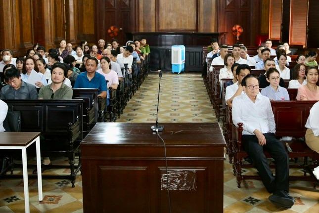 Hình ảnh nữ đại gia Trương Mỹ Lan sau hơn 1 năm bị tạm giam-17