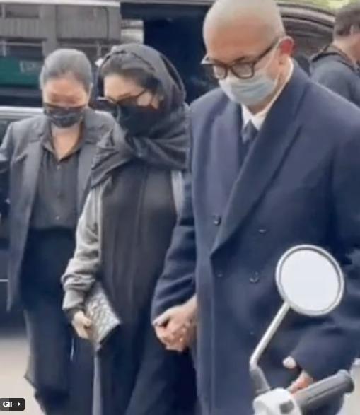 Từ Hy Viên gây tranh cãi dữ dội vì mặc áo xuyên thấu đến viếng bố chồng của em gái-2