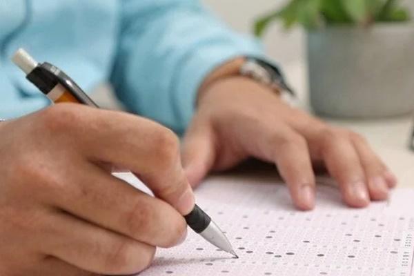 Thuê người đóng giả làm cha, cô gái có trải nghiệm không thể quên-2