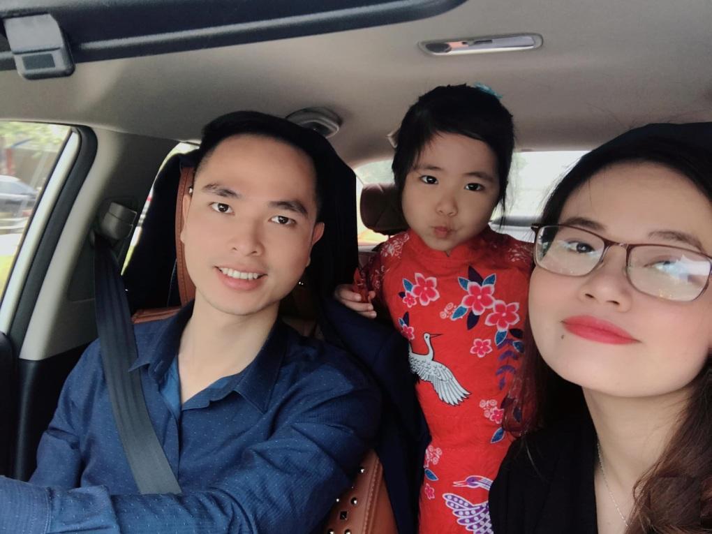 Xúc động người chồng quá cố vẫn tặng hoa cho vợ mỗi dịp đặc biệt-1