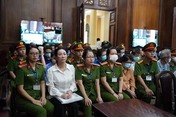 Chồng vừa qua đời, vợ nhảy sông tự tử để lại 4 đứa con thơ bơ vơ-2