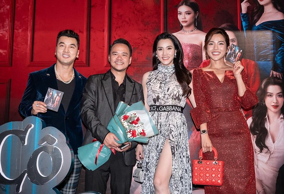 3 năm sau chia tay, Kiều Minh Tuấn lánh mặt Cát Phượng khi cùng dự sự kiện-5