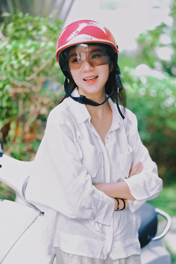 Đi từ thiện, vợ Lý Hải gây chú ý bởi vóc dáng gầy đẹp, bí quyết nằm ở 1 thói quen ăn uống-7