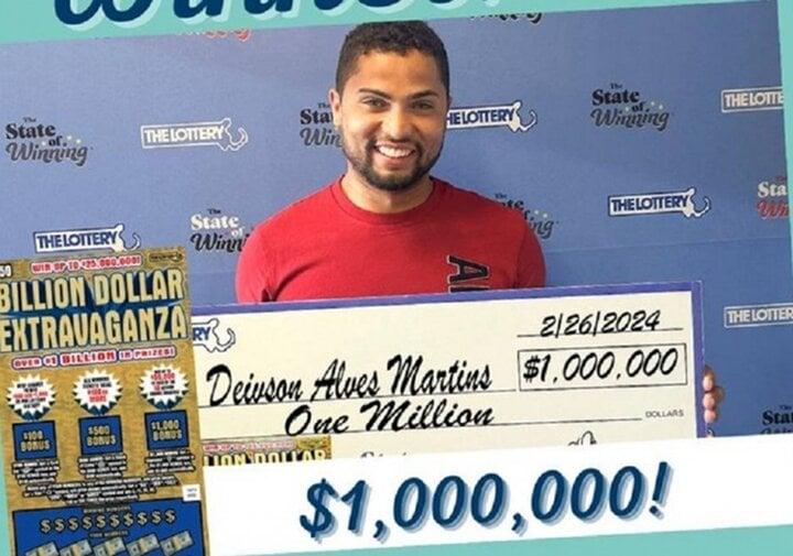 Liên tục mua vé số ở một cửa hàng, chàng thợ mộc trúng giải độc đắc-1