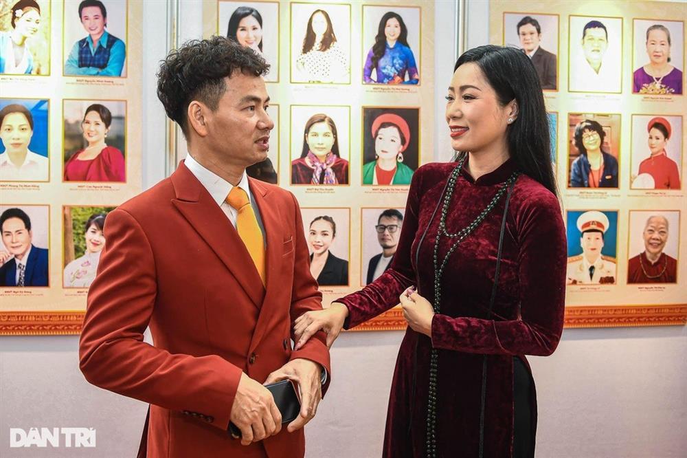 Quốc Khánh cười tít mắt, Xuân Bắc hạnh phúc khi nhận danh hiệu NSND-1