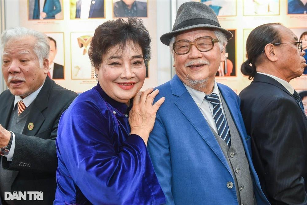 Quốc Khánh cười tít mắt, Xuân Bắc hạnh phúc khi nhận danh hiệu NSND-2