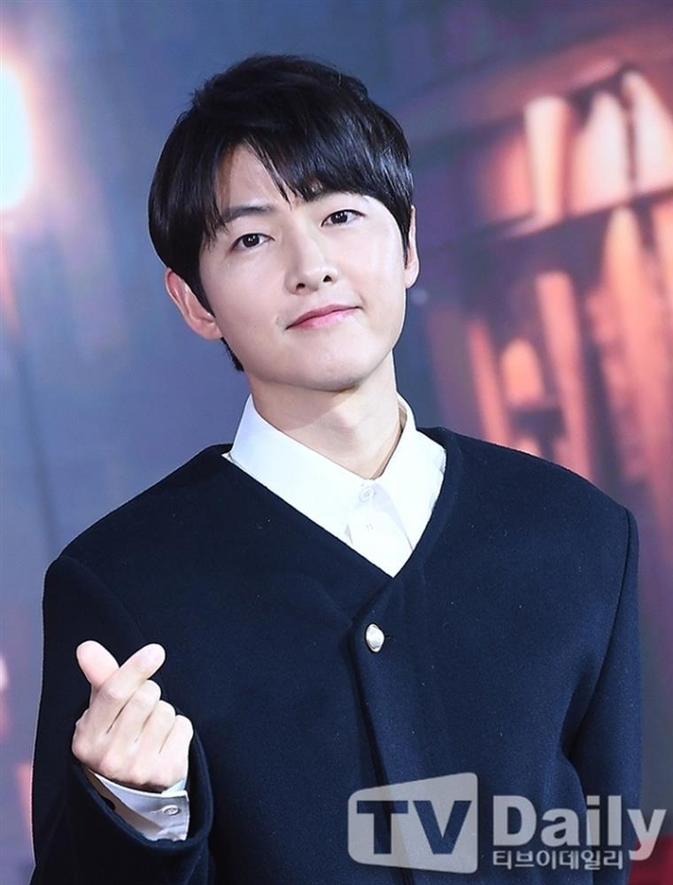 Song Joong Ki nói về quý tử đẹp tới mức muốn phát điên-2