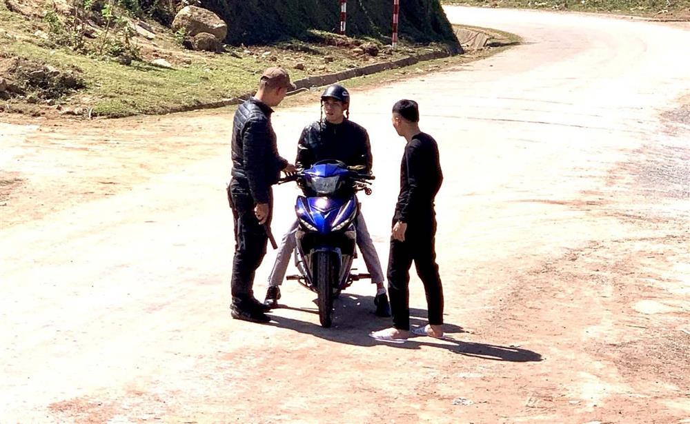 Huy động 400 người truy bắt nghi phạm sát hại cô gái ở Lai Châu-1