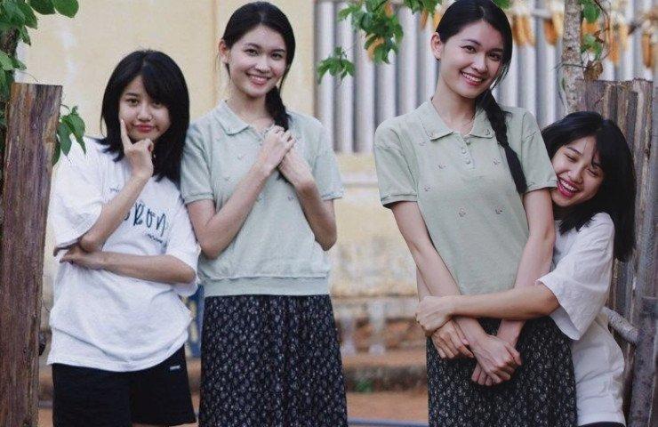 2 gái quê được chủ tịch xin cưới hút 120 triệu lượt xem, ngoài đời mặc khoe body đẹp-1