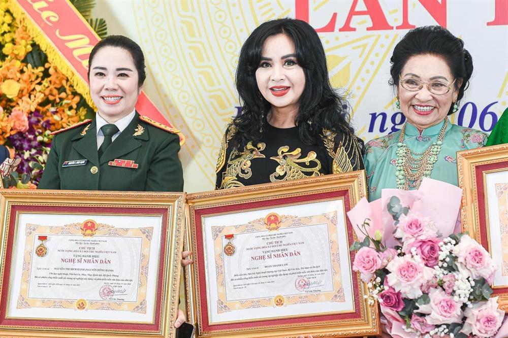 Diva Thanh Lam sẽ làm đám cưới với chồng bác sĩ sau khi nhận danh hiệu NSND-3