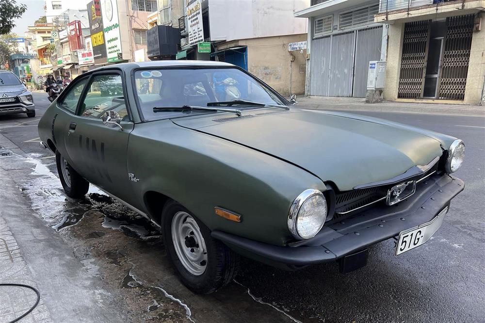 Ông Đặng Lê Nguyên Vũ bất ngờ tậu Aston Martin Vantage mui trần hàng hiếm-7