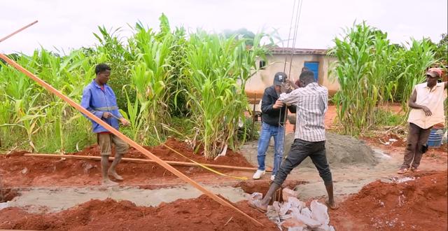 Mua đất, xây nhà tặng cho nhân viên, Quang Linh Vlog được khen tinh tế bởi điều này-3