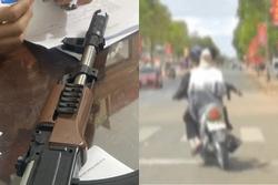 Công an xử lý vụ thiếu niên xách 'súng AK' vi vu trên đường