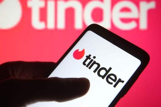 Người phụ nữ ở Hà Nội mất 5,4 tỷ đồng khi hẹn hò qua Tinder