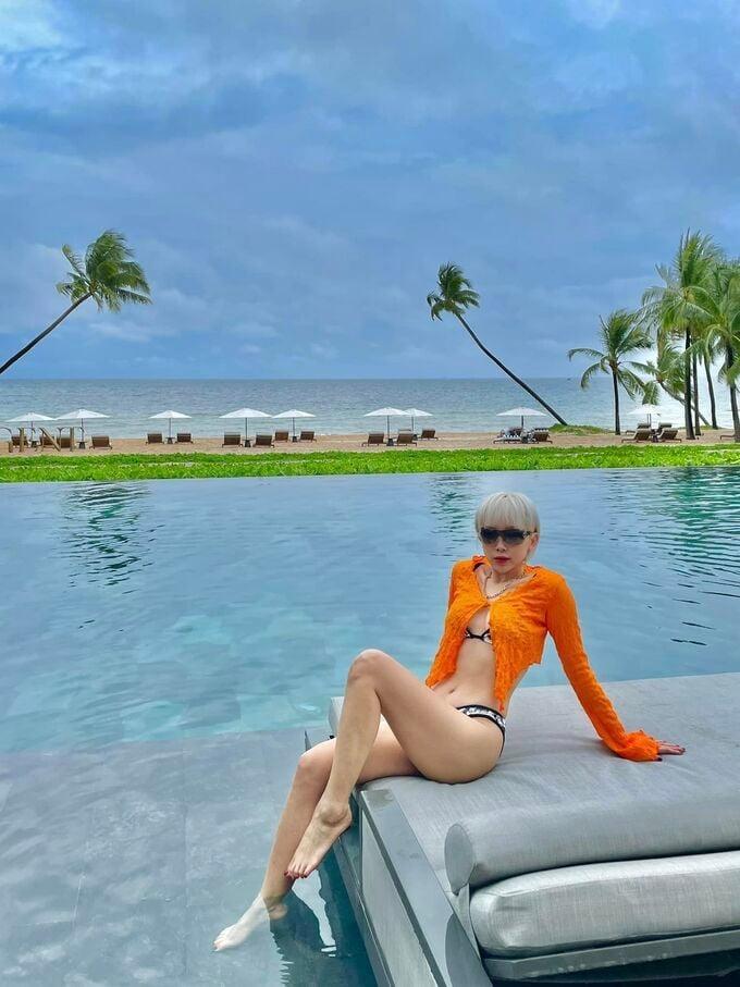 Mỹ nhân Việt chịu khó lăng xê triệt để áo một cúc quyến rũ-4