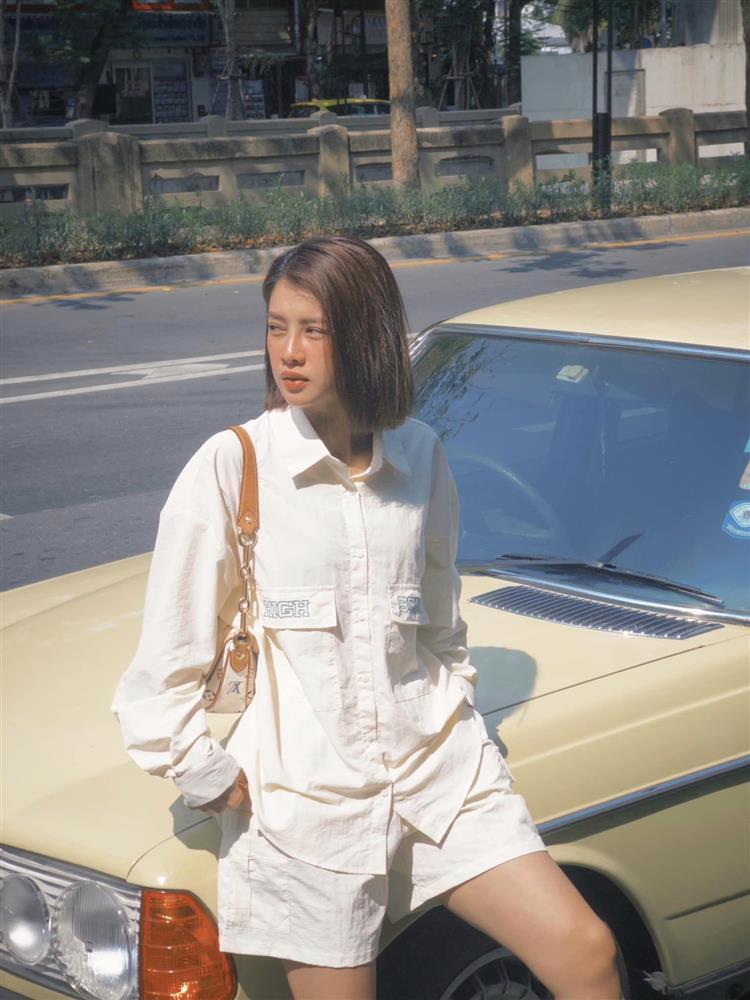 Soi tủ đồ toàn áo phông của bạn gái mới Doãn Quốc Đam-5