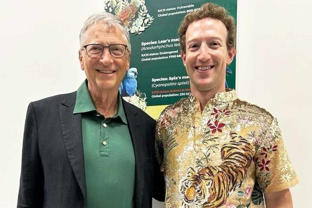 Sự phô trương quyền lực và tiền bạc-4