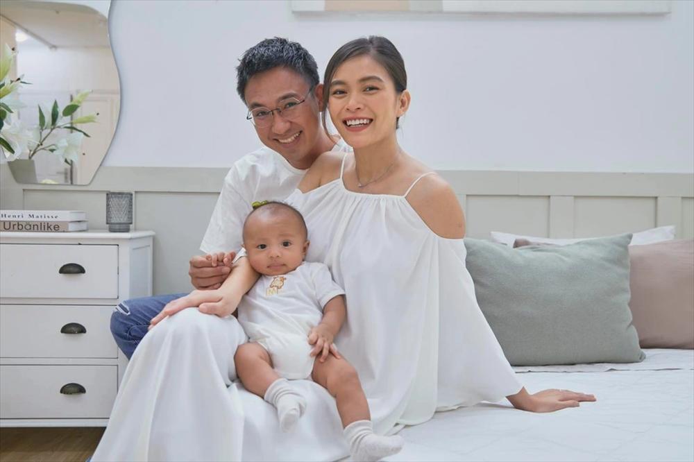 Á hậu Mâu Thủy xả kho loạt ảnh tiệc thôi nôi của quý tử đầu lòng, vóc dáng mẹ bỉm khiến hội chị em ao ước-7