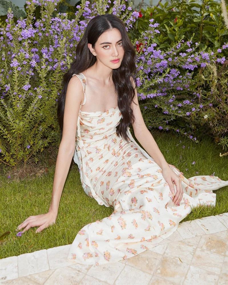 Thời trang diện váy xinh tươi, ăn ảnh của Mai Davika-2