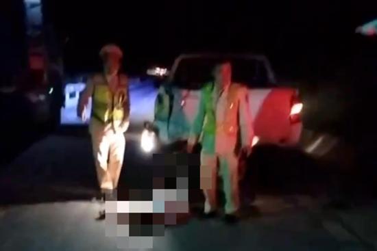 Nam thanh niên ở Thanh Hóa đâm vào đuôi xe CSGT tử vong