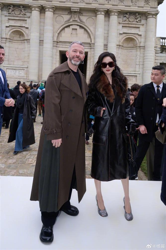 Dương Mịch chiếm spotlight với khí chất đại minh tinh, khiến người hâm mộ không thể rời mắt-4