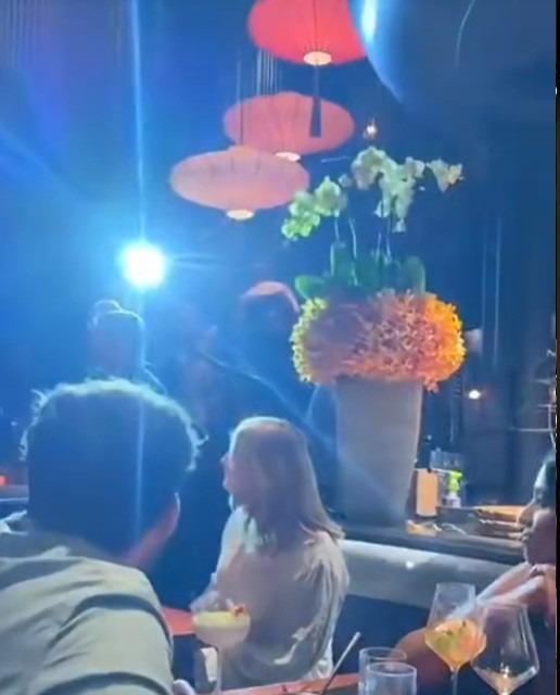 Vệ sĩ của Taylor Swift bị chê thô lỗ-2