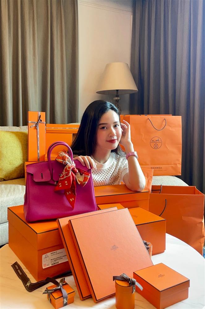 Dàn sao 4 năm, 2 chàng, 1 tình yêu hiện tại: Midu là đại gia nhà đất, Harry Lu vắng bóng-4