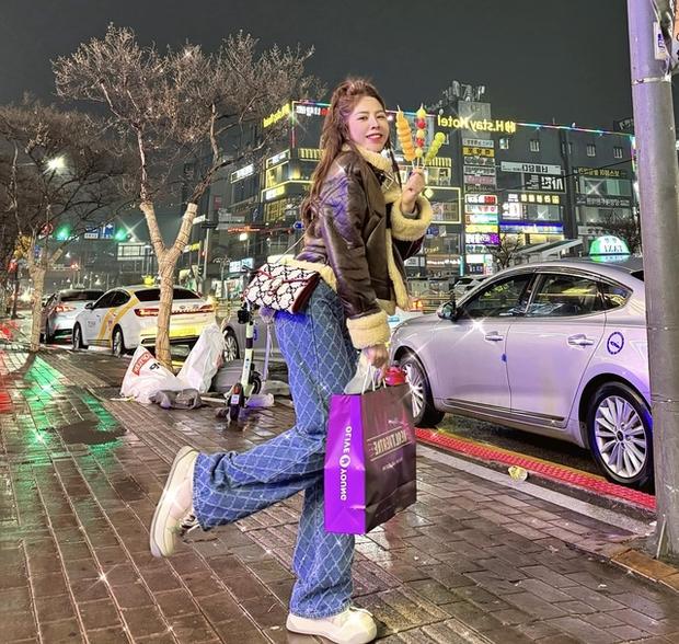 Nữ cơ phó được báo Trung Quốc gọi là phi công xinh đẹp nhất Việt Nam: Nhan sắc tuổi U40 gây bất ngờ-3