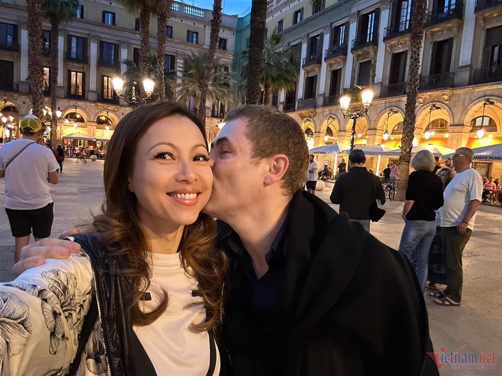 Hoa hậu Ngô Mỹ Uyên và chồng giáo sư Italy không định cưới dù chung sống 13 năm-3