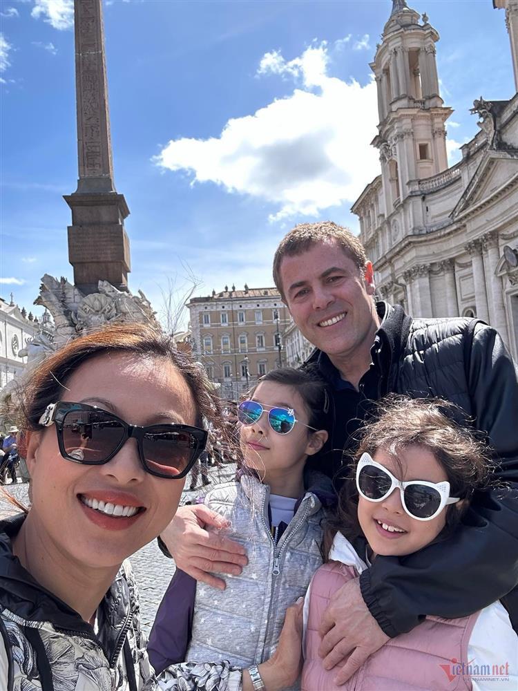 Hoa hậu Ngô Mỹ Uyên và chồng giáo sư Italy không định cưới dù chung sống 13 năm-5