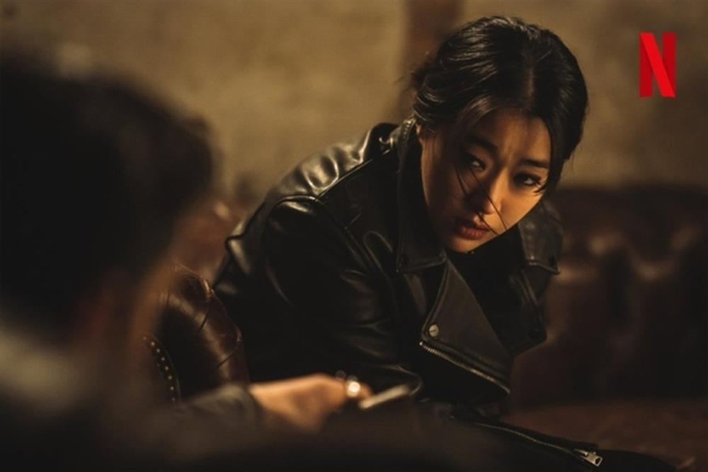 Người tình màn ảnh của Song Joong Ki: Nhan sắc cuốn hút, diễn xuất ấn tượng-2