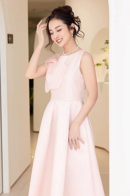 Hoa hậu đông con nhất nhì showbiz Việt: U40 vẫn đẹp nõn nà, cuộc sống viên mãn, sang chảnh-1